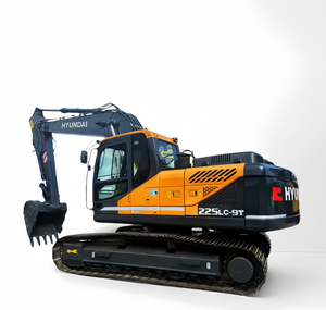 Excavadora de cadenas Hyundai 220LC-9 usada, modelo 2021, peso operativo de 20.33 toneladas, cucharón de 1.2m3, motor de 110KW, hidráulica de alta potencia. - Product Image 1