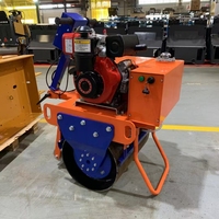 300kg marche vibrante à tambour unique derrière le mini rouleau de route avec moteur à essence Honda pompe hydraulique Eaton à faible coût de maintenance