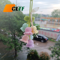 2026 Häkelblumen-Auto-Accessoires für Frauen: Handgemachte gestrickte Lilienblumen als niedliche Rückspiegel-Accessoires zur Autodekoration