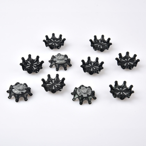 รองเท้ากอล์ฟสีดำพร้อมปุ่ม/ตะปูรองเท้าแบบเปลี่ยนง่าย - Product Image 1