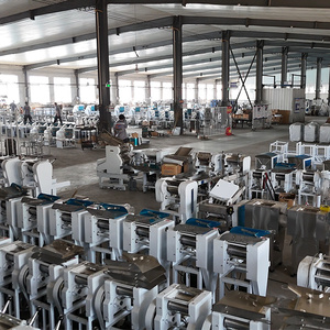 Công nghiệp thép không gỉ bột <span class=keywords><strong>sheeter</strong></span> điều chỉnh độ dày thương mại Nhà Bếp thiết bị nướng bánh bột con lăn - Product Image 4