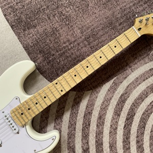 ฟิงเกอร์บอร์ดกีตาร์สีขาว พร้อมคุณสมบัติ SSS Flabellate Maple Neck จัดส่งรวดเร็ว - Product Image 5