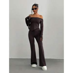 ชุดเซ็ตสองชิ้นสำหรับผู้หญิง รุ่นคัสตอม 2026 เสื้อเปิดไหล่ผ้าสเตรช กางเกงขาบาน สไตล์สตรีทแฟชั่น แขนยาว ผ้าเมมโมรี่ - Product Image 1