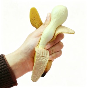 Jouet anti-stress en forme de banane pelée en TPR de 18 cm, avec sac OPP et boîte, pour le bureau et la maison, sans liquide ni gel - Product Image 3