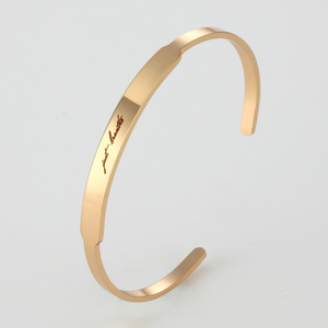 Dropshipping Bracelet en acier inoxydable plaqué or 18 ct avec gravure en forme de C Bijoux personnalisés avec gravure - Product Image 3