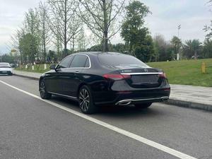 Auto Usado en Venta, <span class=keywords><strong>Mercedes</strong></span>-Benz <span class=keywords><strong>E</strong></span> 350 <span class=keywords><strong>E</strong></span> L 2022, Sedán de Lujo Híbrido Enchufable, Volante a la Izquierda, PHEV, 211hp, 120km EV, Excelente Estado - Product Image 5