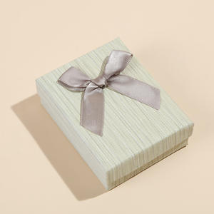 Boîte de rangement à bijoux moderne en carton en gros, boîte cadeau pour la Saint-Valentin pour bague, collier, boucles d'oreilles, couleur personnalisable - Product Image 5