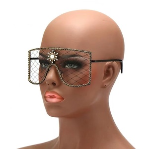 Berlian Mewah Kacamata Hitam Steampunk Wanita Pria Kacamata Berlian Imitasi Kebesaran DIY Tren Kepribadian Kacamata De Sol Oculos