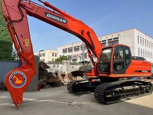 Excavadora hidráulica de cadenas Doosan DX300LC usada de alta calidad, 30 toneladas, con orugas de acero, en venta. - Product Image 2