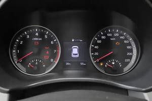 SUV <span class=keywords><strong>Stonic</strong></span> <span class=keywords><strong>2018</strong></span>, moteur essence turbo 1.4L, boîte automatique, intérieur spacieux, sièges en cuir, conduite à gauche, usage familial, toit ouvrant R16 - Product Image 5