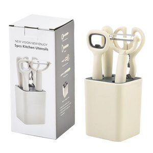 Set di 5 Utensili da Cucina Manuali in Acciaio Inox: Coltello per Frutta, Pelapatate, Sbattitore, Forbici - Product Image 5