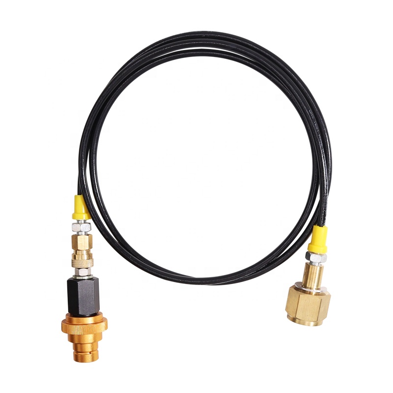 Углекислотный шланг, непосредственно от Большого Цилиндра до машины для изготовления газировки Terra Art DUO