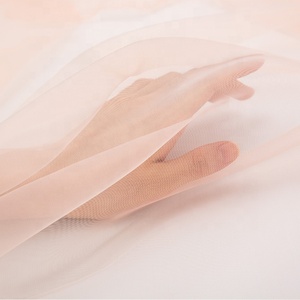 Organza 100% โพลีเอสเตอร์โปร่งใสบางเรียบ27gsm ที่มีคุณภาพสูงหุ้นจัดส่งที่รวดเร็ว - Product Image 2