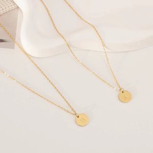 Collar con Colgante de Letra de Acero Inoxidable, Chapado en Oro de 18K, Inicial de la A a la Z, Joyería Unisex para Regalo - Product Image 1