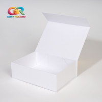 Emballage en carton rigide blanc de luxe, écologique, design personnalisé haut de gamme, impression CMYK en gros, revêtement UV, fermeture magnétique