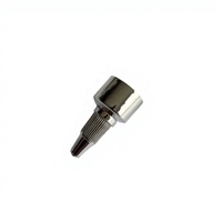 20-410 28/410 Or Argent 24/410 Capuchon Yorker torsadé en plastique argenté à ouverture par torsion avec jupe côtelée et système de distribution