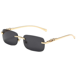 Lunettes <span class=keywords><strong>de</strong></span> <span class=keywords><strong>soleil</strong></span> carrées sans monture <span class=keywords><strong>de</strong></span> style rétro avec décoration tête <span class=keywords><strong>de</strong></span> léopard pour unisexe avec protection UV400 - Product Image 2