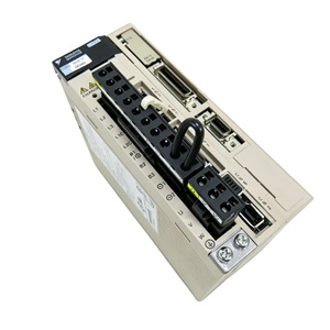 ระบบหุ่นยนต์อุตสาหกรรมคุณภาพสูง SGMJV-08ADC6S SGDV-5R5A01A002000 750 วัตต์ 200 โวลต์ ระบบไฟฟ้ากระแสสลับ สำหรับระบบอัตโนมัติ - Product Image 3