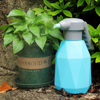 Regadera de Jardín Recargable Vertak de 2L con Batería, Pulverizador Doméstico con Carga USB