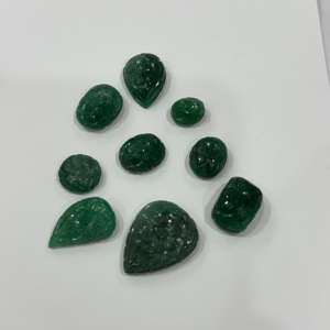 Hermosa talla de piedras preciosas de Esmeralda natural Tallas de Esmeralda florales sueltas Venta al por mayor Hecho a mano a granel - Product Image 1