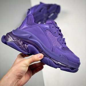 2026 Chaussures de sport triples en cuir de luxe de créateur de premier plan, originales, célèbres et tendance, pour la marche décontractée - Product Image 4