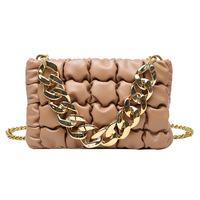 Bolso de mano plisado de cuero PU para mujer, elegante bolso de mano con cadena cuadrada, a la moda, venta al por mayor