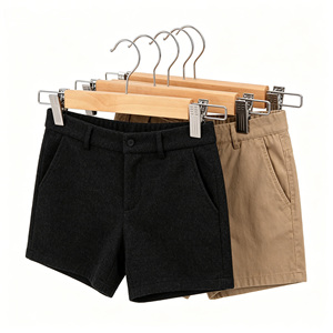 Owentek <span class=keywords><strong>Porte</strong></span>-pantalons et jupes <span class=keywords><strong>en</strong></span> <span class=keywords><strong>bois</strong></span> <span class=keywords><strong>avec</strong></span> pinces et crochets pivotants à 360° antidérapants pour optimiser l'espace de rangement - Product Image 6