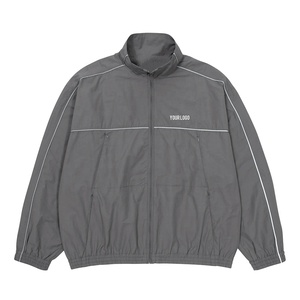 Veste coupe-vent personnalisée en polyester et nylon pour homme, impression numérique, noir et gris, fermeture éclair intégrale, col montant, veste de sport de qualité supérieure - Product Image 4