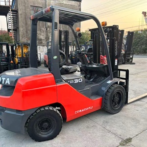 For 3 Ton Forklift 30 SAS <b>Gasoline</b> Powered with Cab Red Color Japan Made Used Hydraulic Side Shifter Two Stage Mast - Product Image 4