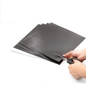 Aimant en caoutchouc avec adhésif ; <span class=keywords><strong>Feuille</strong></span> magnétique en caoutchouc avec adhésif ; <span class=keywords><strong>Feuille</strong></span> magnétique adhésive flexible - Product Image 1