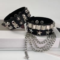 Bracelet en cuir rétro style motard punk avec rivets tête de mort, pour hip-hop, danse, usage quotidien, durable et décoratif