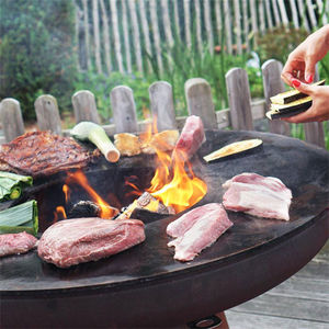 Grille moderne et durable en acier corten résistant à la rouille pour les barbecues d'arrière-cour avec combustible pour le bois de chauffage - Product Image 3