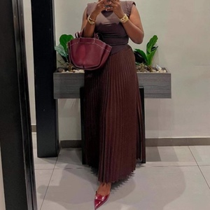 Conjunto de 2 Piezas de Moda Africana de Estilo Nuevo para Mujer, Top Corto Asimétrico sin Mangas de Color Sólido y Falda Plisada - Product Image 3