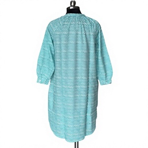 Kurta de Algodón Recta con Cuello Mandarín para Mujer, Estampado Chevron Turquesa y Zigzag Azul Agua, Estilo Casual de Verano, ODM - Product Image 1
