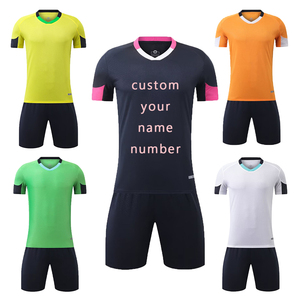 Maillot de football personnalisé en gros, haute qualité, 100 % polyester, lavable, résistant à l'usure, vêtements de sport pour hommes - Product Image 1