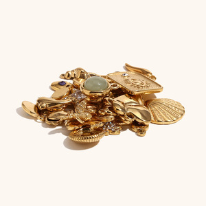 Collection de pendentifs Oceanic Glimmer Charm |   Acier inoxydable plaqué or 18K PVD : Pendentif dauphin, hippocampe, coquillage pour la fabrication de bijoux - Product Image 3