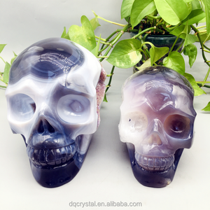 جمجمات جيود عقيق منحوتة يدويًا طبيعية للبيع بالجملة جمجمات كريستال للشفاء جمجمات عقيق عالية الجودة للزينة - Product Image 4