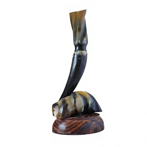 Florero de Cuerno de Búfalo Hecho a Mano de Alta Calidad, Forma Natural Tallada, Arte Coleccionable, Decoración para el Hogar - Product Image 1