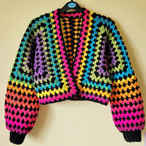 Cardigan en coton fait main à motifs floraux vintage, modèle <span class=keywords><strong>granny</strong></span> square au <span class=keywords><strong>crochet</strong></span>, tricot surdimensionné pour femmes, personnalisable OEM ODM - Product Image 1