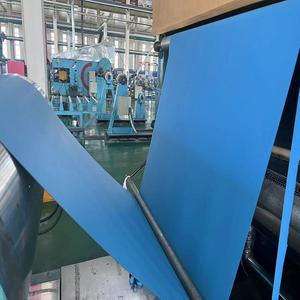 工业级防滑耐磨橡胶板，由中国制造商生产，适用于潮湿/油污区域 - Product Image 3