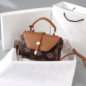 2025 nuevo bolso de mano con estampado retro, bolso de mensajero, color marrón, exquisito y compacto - Product Image 4