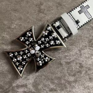 <span class=keywords><strong>Ceinture</strong></span> vintage gothique Halloween avec crâne, design Y2K, boucle croisée classique <span class=keywords><strong>pour</strong></span> <span class=keywords><strong>homme</strong></span>, <span class=keywords><strong>ceinture</strong></span> en <span class=keywords><strong>cuir</strong></span> PU <span class=keywords><strong>noir</strong></span> imprimé <span class=keywords><strong>pour</strong></span> <span class=keywords><strong>homme</strong></span> et femme - Product Image 2