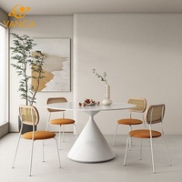 Meubles d'intérieur de haute qualité nouvellement conçus Table à manger en marbre massif lourd Restaurant Villa Tables à manger rondes