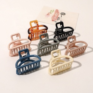 مزاجه أنيقة البوق القبض على فتاة رخيصة أزياء صغيرة من البلاستيك مشبك شعر - Product Image 1