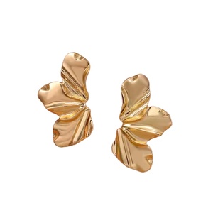 Fashionable Geometric Petal <b>Stud</b> Earrings Gold <b>Silver</b> Plated Alloy Flower Design for Women Minimalist Elegant Earrings - Product Image 5
