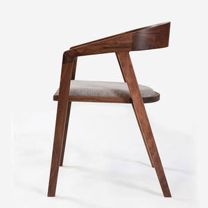 Chaise de salle <span class=keywords><strong>à</strong></span> manger scandinave moderne en bois massif avec siège en tissu et accoudoirs pour hôtels et villas - Product Image 3