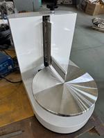 Machine commerciale de lissage de gâteaux avec plateau tournant de boulangerie à moteur et règle standard pour la fabrication de gâteaux avec farine de lait aux œufs