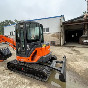 Mini-excavatrice Hitachi ZAXIS50U de 5 tonnes, type chenillé, diesel, avec cabine, couleur orange, d'occasion, équipée d'un moteur, d'une boîte de vitesses, d'une pompe et d'un roulement - Product Image 1