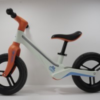 Vélo d'équilibre YingLun en acier et autres matériaux, cadre en nylon, réglable, pour enfants, avec selle en cuir, sécurité optimale - Vente en gros, Meilleure Offre