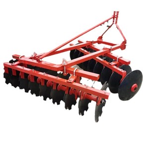 Herse à disques agricole robuste en métal rouge à 12 disques pour le travail du sol - Product Image 1